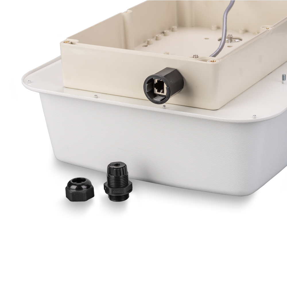 Широкополосная 3G/4G MIMO антенна усилением 15 дБи KAA15-700/2700 BOX