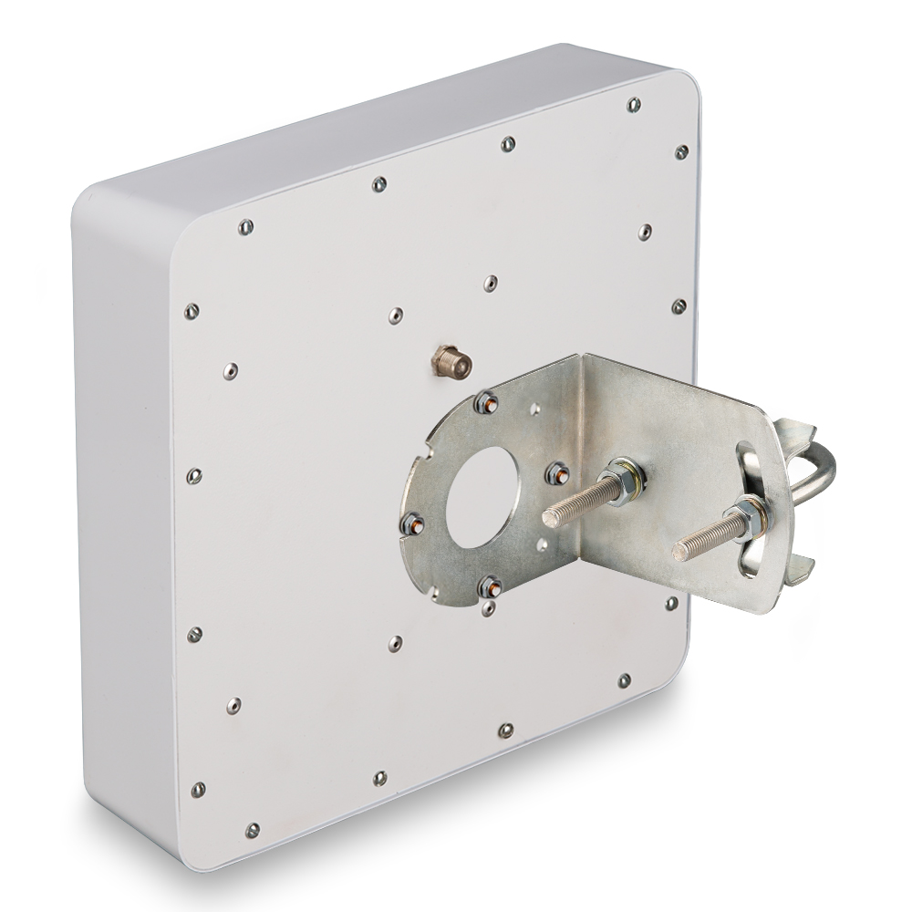 Широкополосная 2G/3G/4G антенна усилением 15 дБи KP15-1700/2700